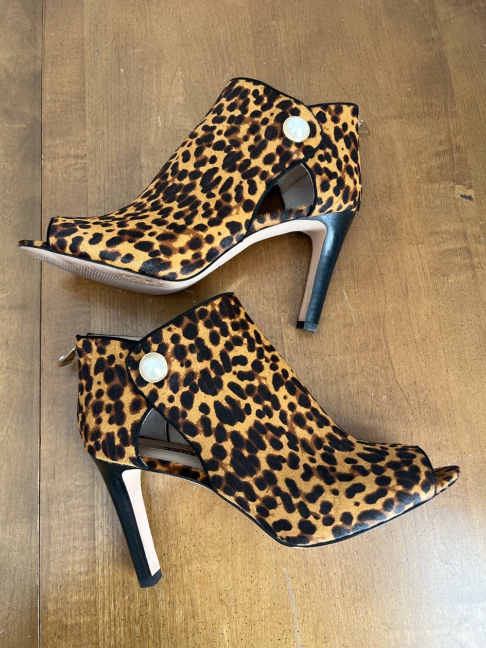 Louise et Cie Ilsabelle leopard print peep-toe booties Size‎ 11